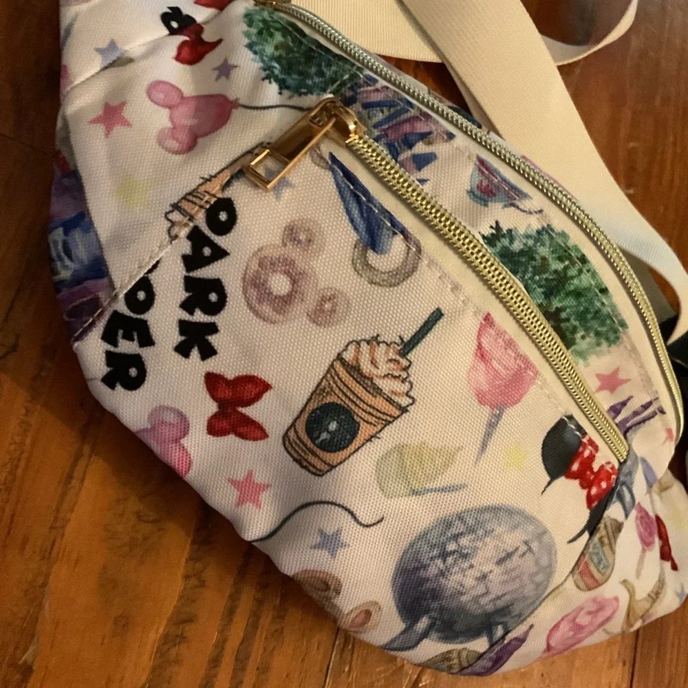 NWOT Disney Watercolor Park Hopper Belt Bag | Fanny Pack